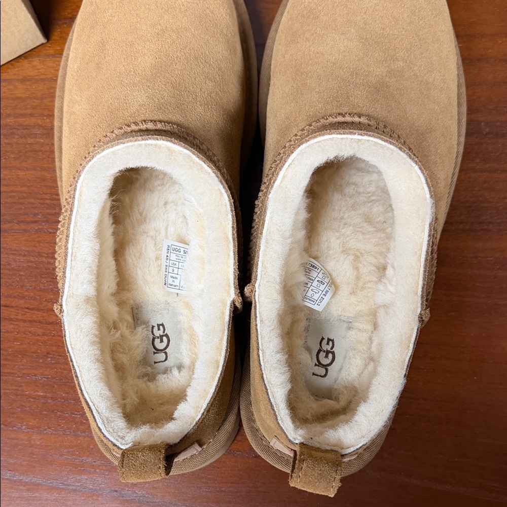 Ugg Women’s Micro - image 4